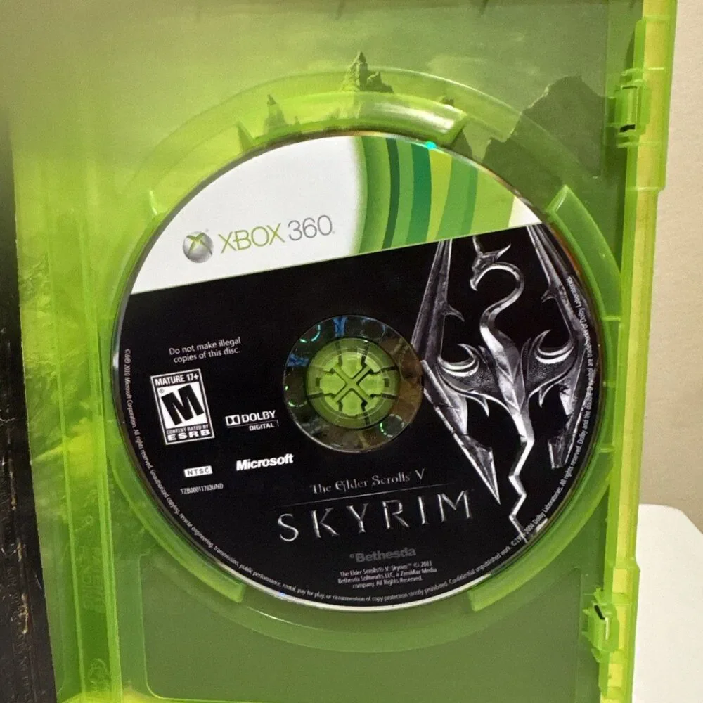 Microsoft XBOX 360 The Elder Scrolls V: Skyrim Game (Xbox 360, 2011)